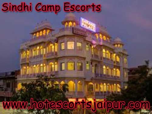 Call Girls in Sindhi Camp